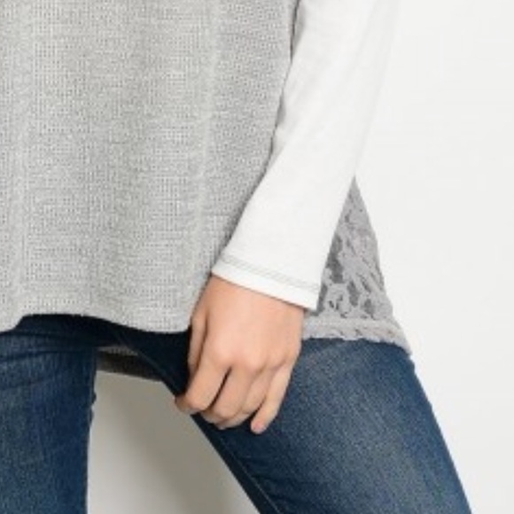 5⭐️ rated⚠️only 3 left⚠️ mixed media comfy top - Picture 5 of 8